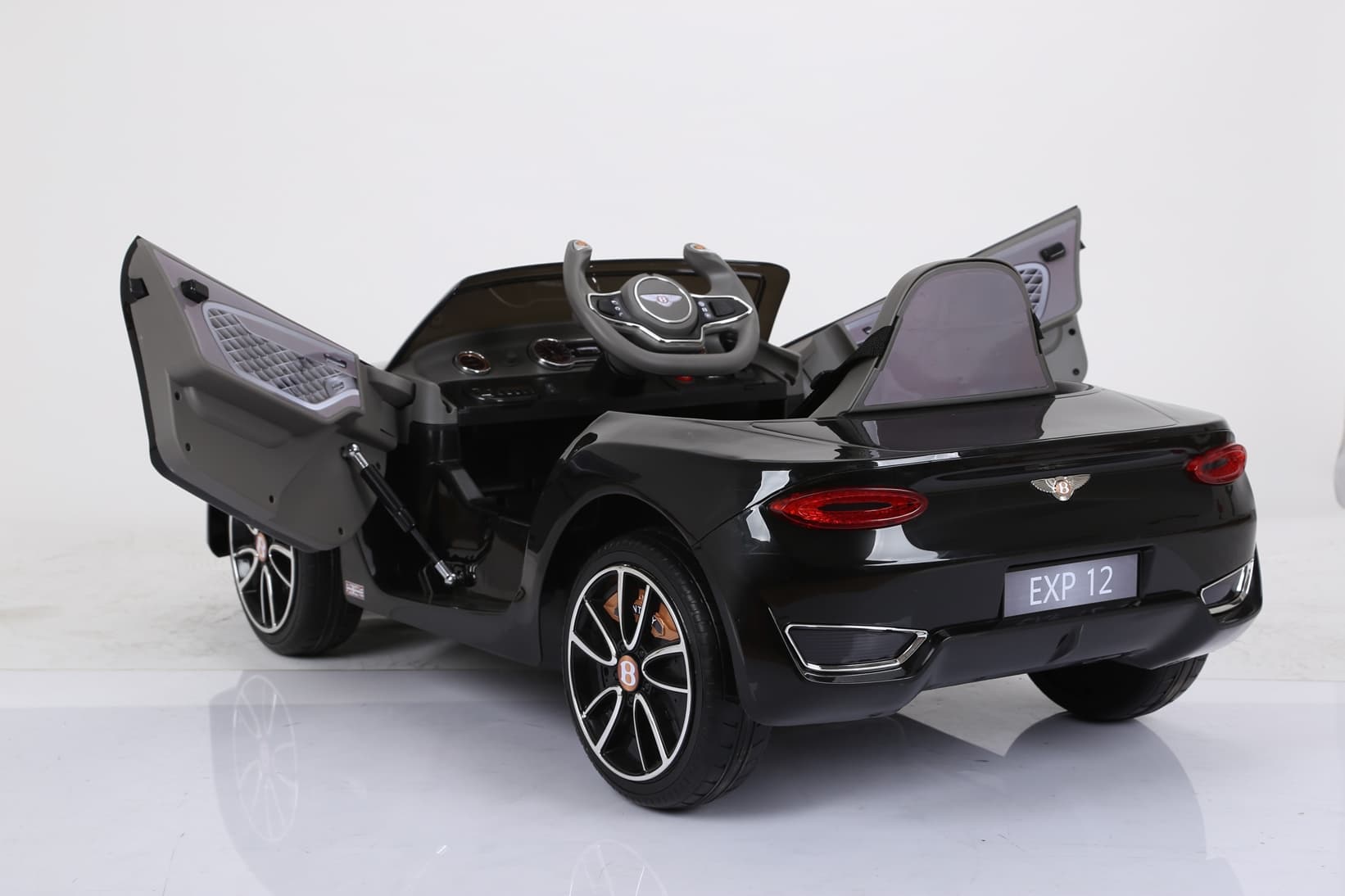 Dječiji električni automobil Bentley EXP 12 crni - slika 9