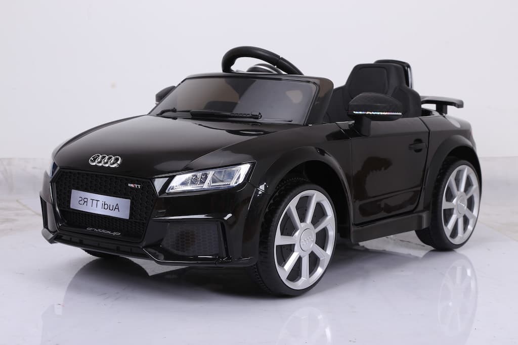 Dječiji električni automobil Audi TT RS crni