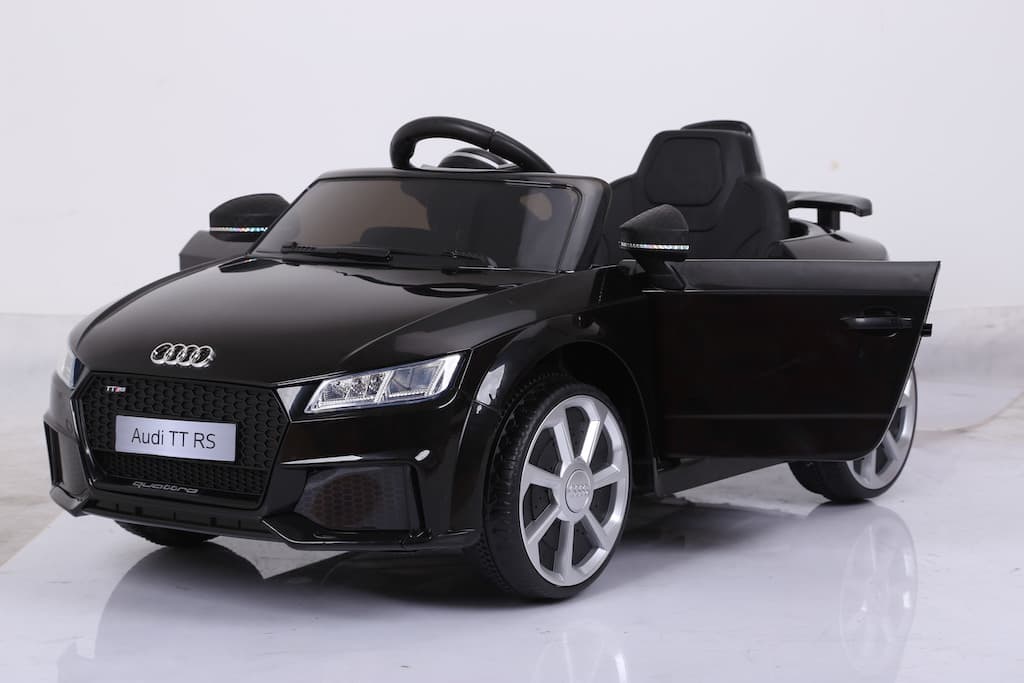 Dječiji električni automobil Audi TT RS crni - slika 2