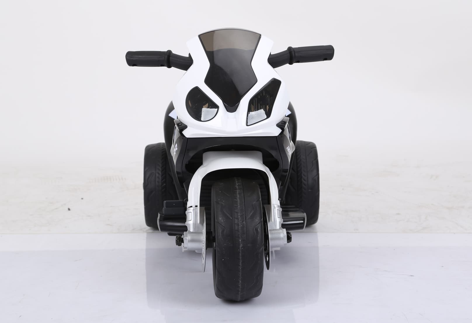 Dječiji električni tricikl BMW S1000 RR crni - slika 8