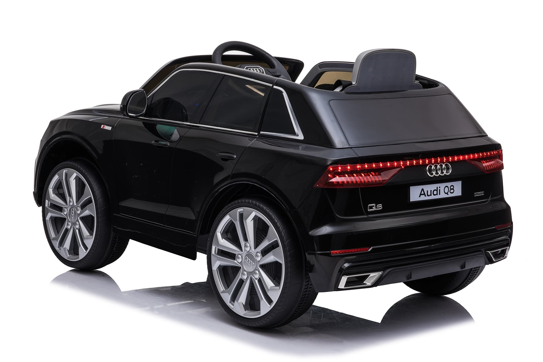 Dječiji električni automobil Audi Q8 crni - slika 3